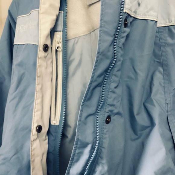 Woman’s Columnbia Winterr Jacket - Picture 4 of 6